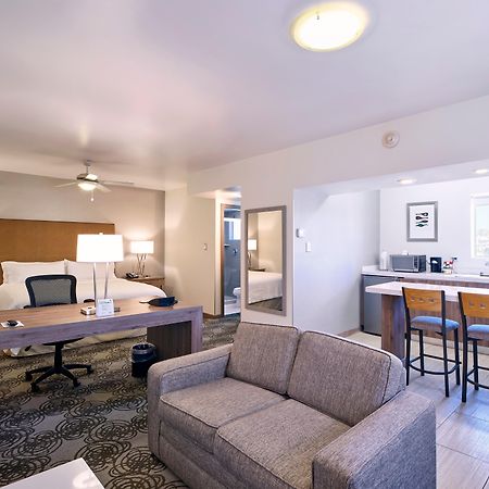 Holiday Inn Hotel & Suites Chihuahua By Ihg Exteriör bild