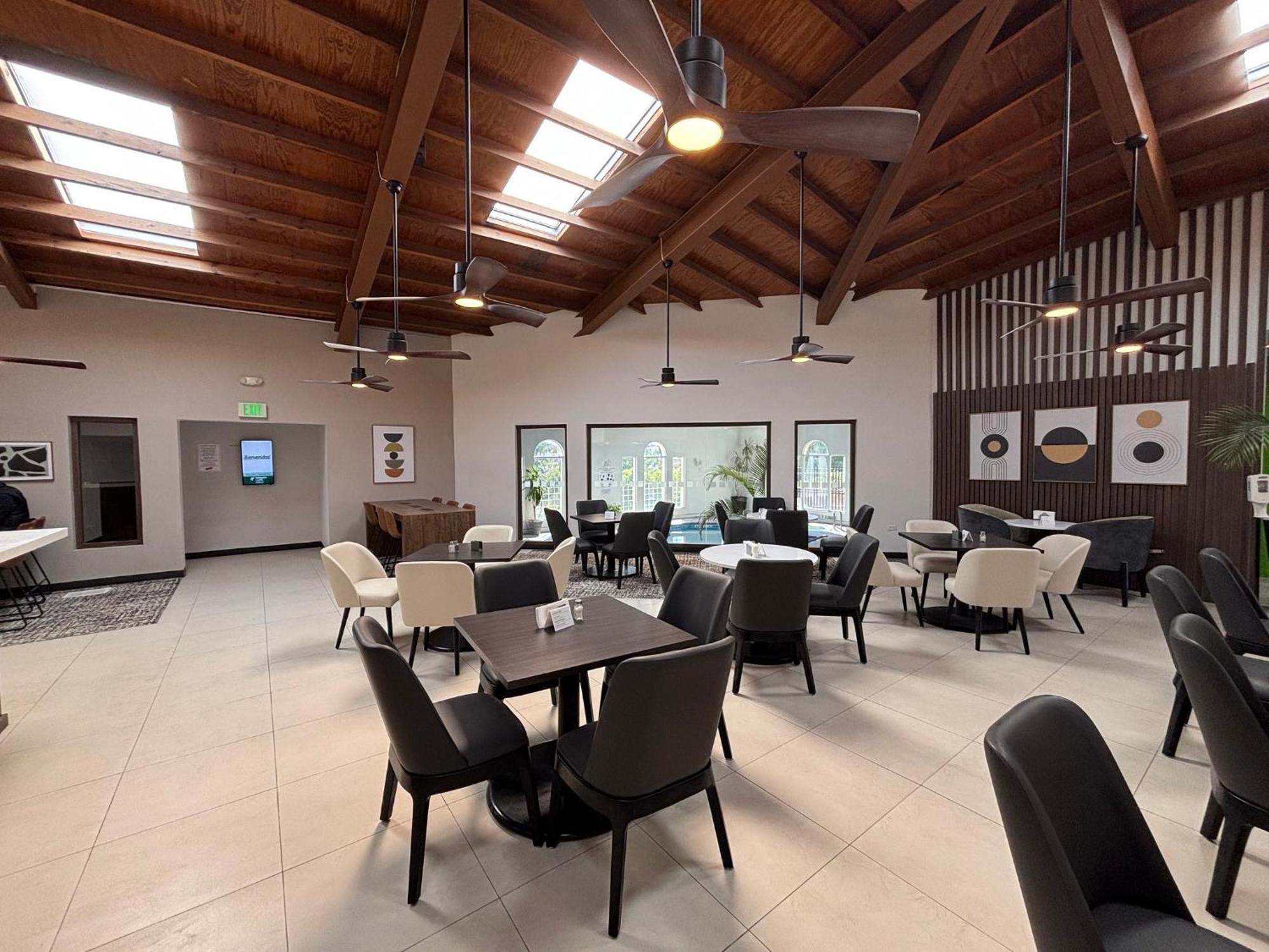 Holiday Inn Hotel & Suites Chihuahua By Ihg Exteriör bild