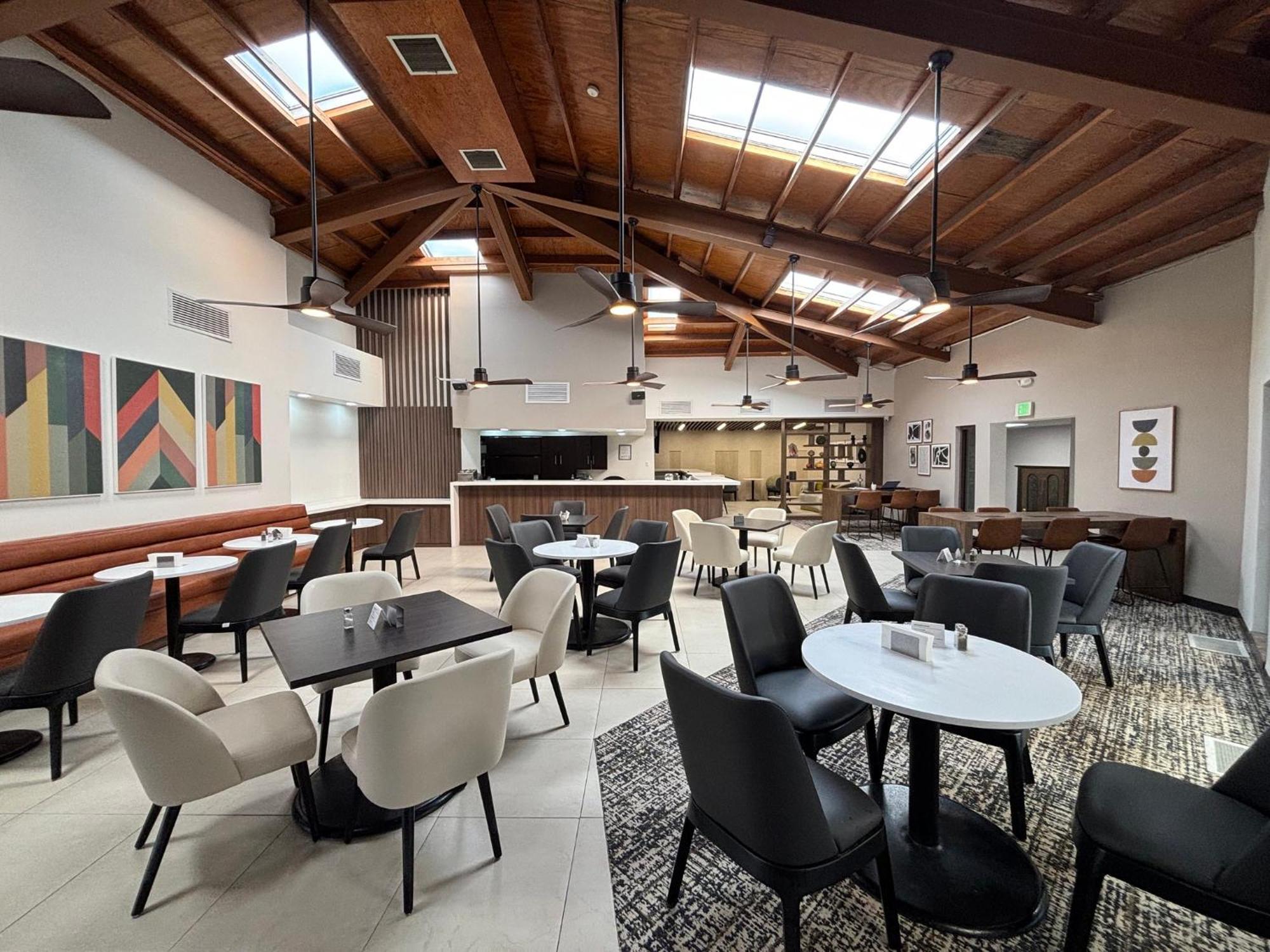 Holiday Inn Hotel & Suites Chihuahua By Ihg Exteriör bild