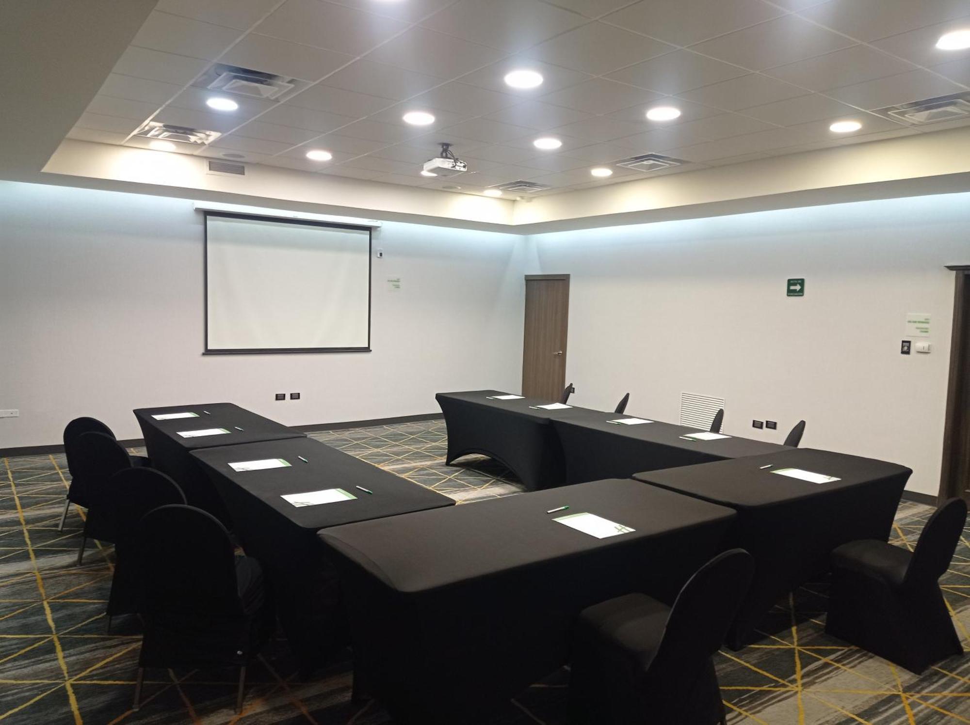 Holiday Inn Hotel & Suites Chihuahua By Ihg Exteriör bild
