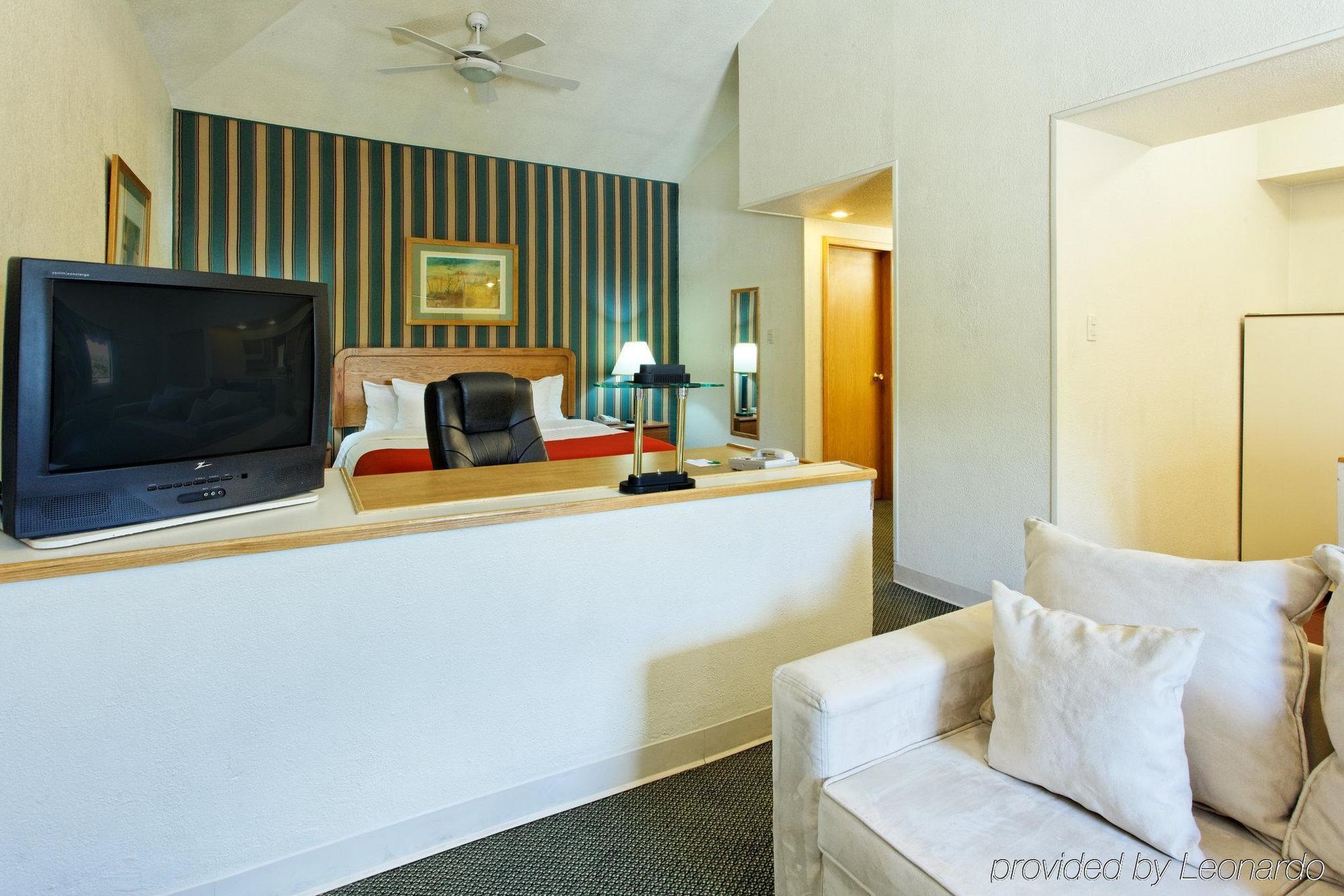 Holiday Inn Hotel & Suites Chihuahua By Ihg Rum bild